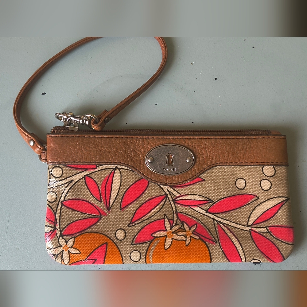 Fossil Key-Per Leather Wristlet Wallet With Pink & Orange Floral & Fruit Pattern